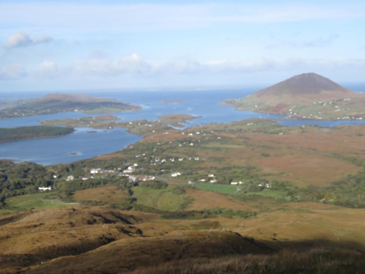 Дома для отпуска Letterfrack Farm Lodge house in Letterfrack village Connemara Леттерфрак-30