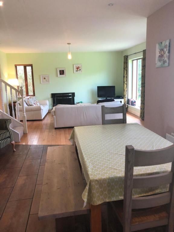 Дома для отпуска Letterfrack Farm Lodge house in Letterfrack village Connemara Леттерфрак